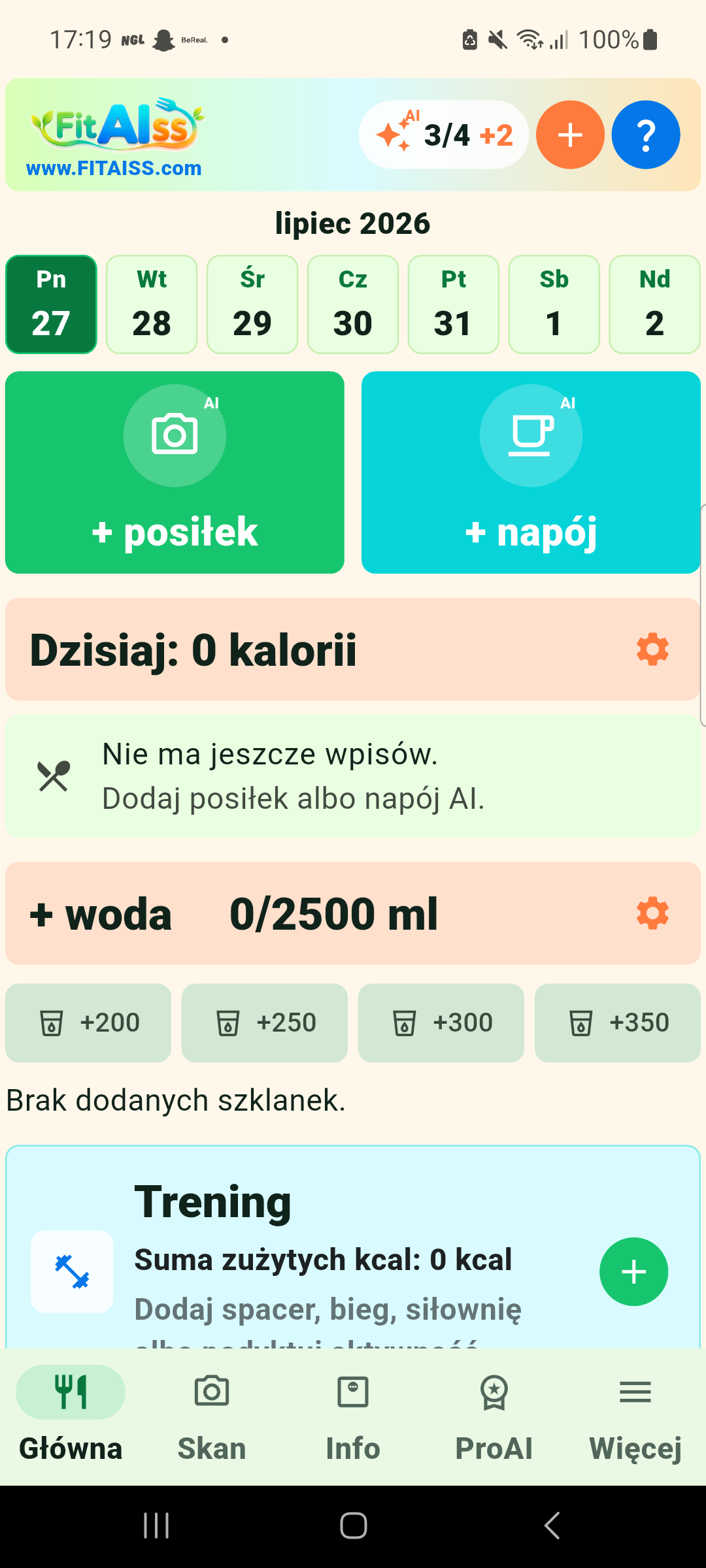 Real FitAIss app screen showing the daily calorie, water and workout dashboard